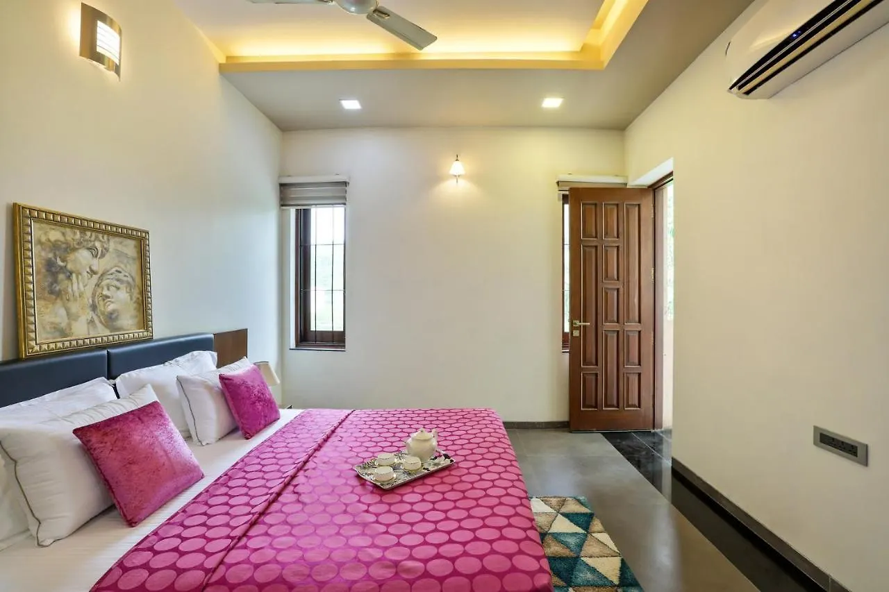 Stayvista'S Prakriti Farms With Outdoor Pool, Complimentary Breakfast And Hi-Tea Udaipur 0*,