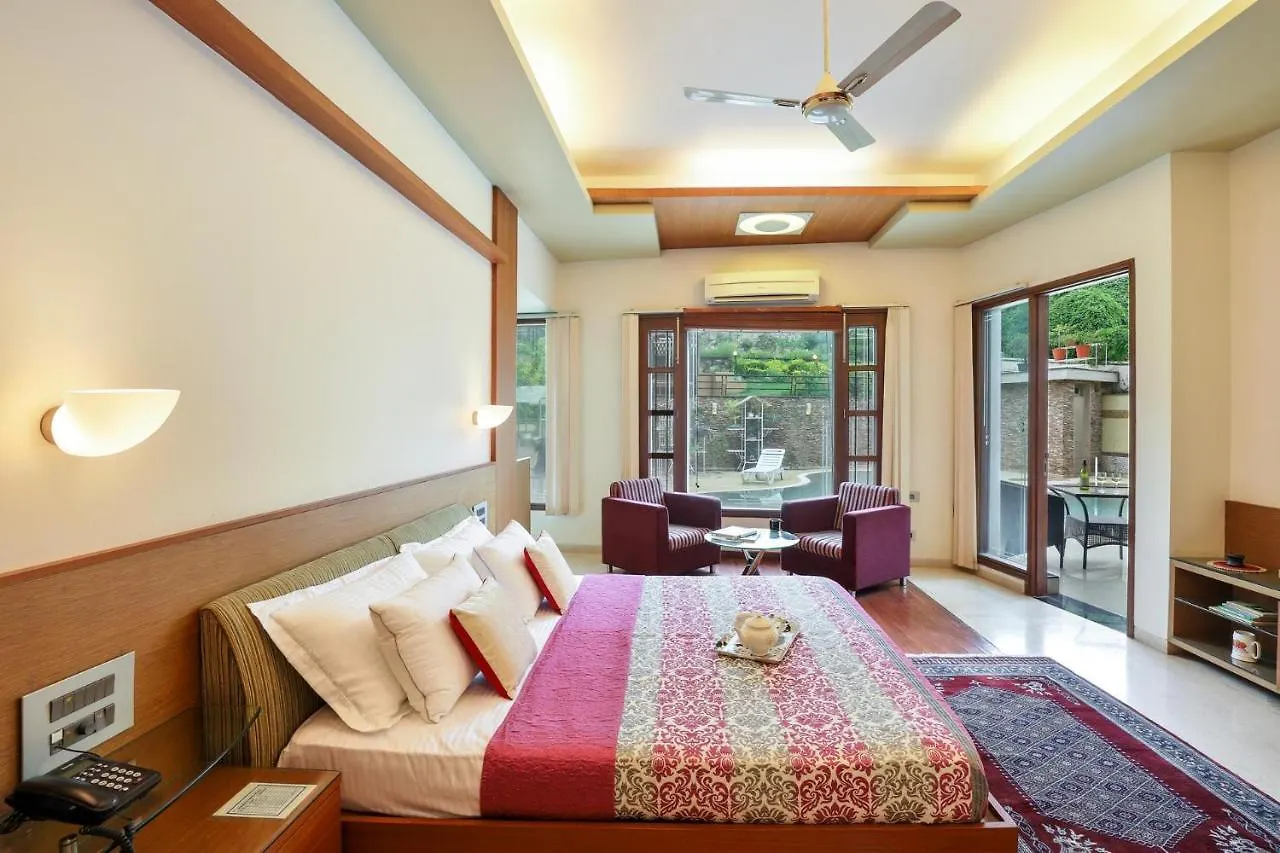 Stayvista'S Prakriti Farms With Outdoor Pool, Complimentary Breakfast And Hi-Tea Udaipur